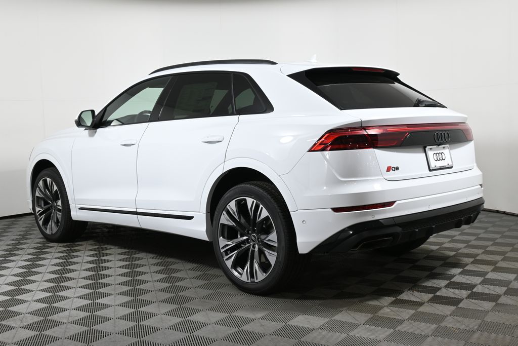 2025 Audi Q8  5