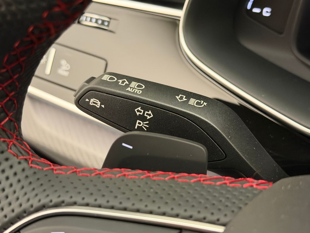 Thumbnail: 2026 Audi SQ8 - 31