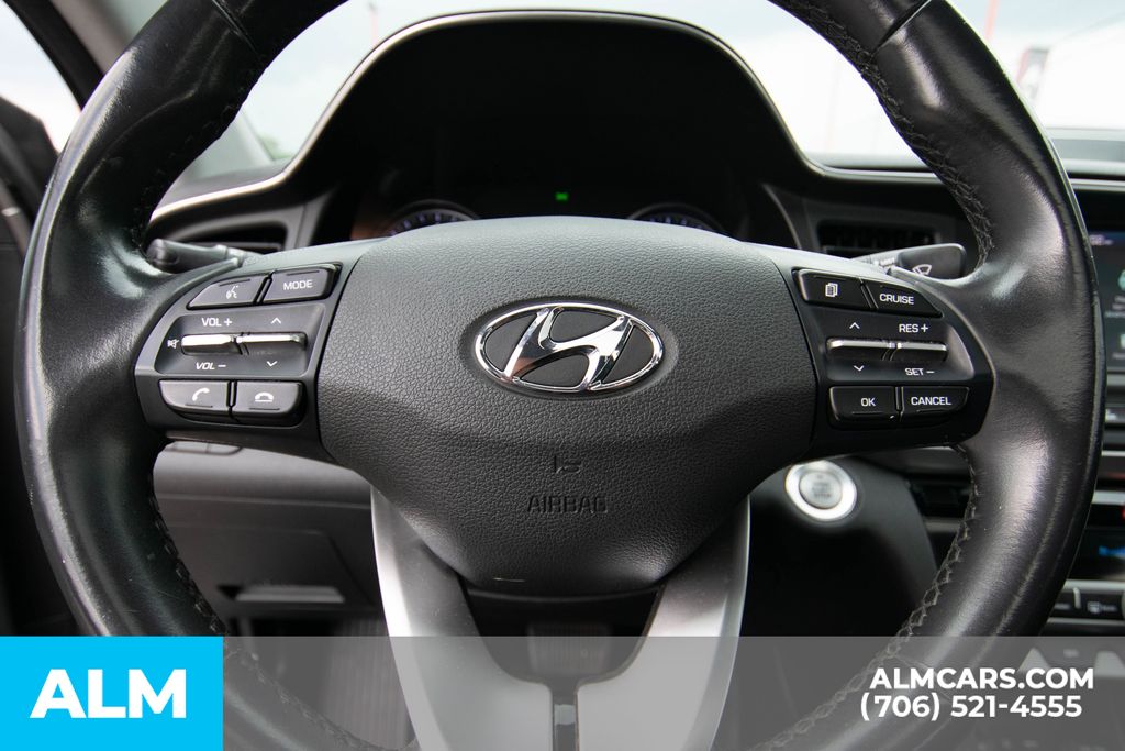 2020 Hyundai Elantra Value Edition photo 15