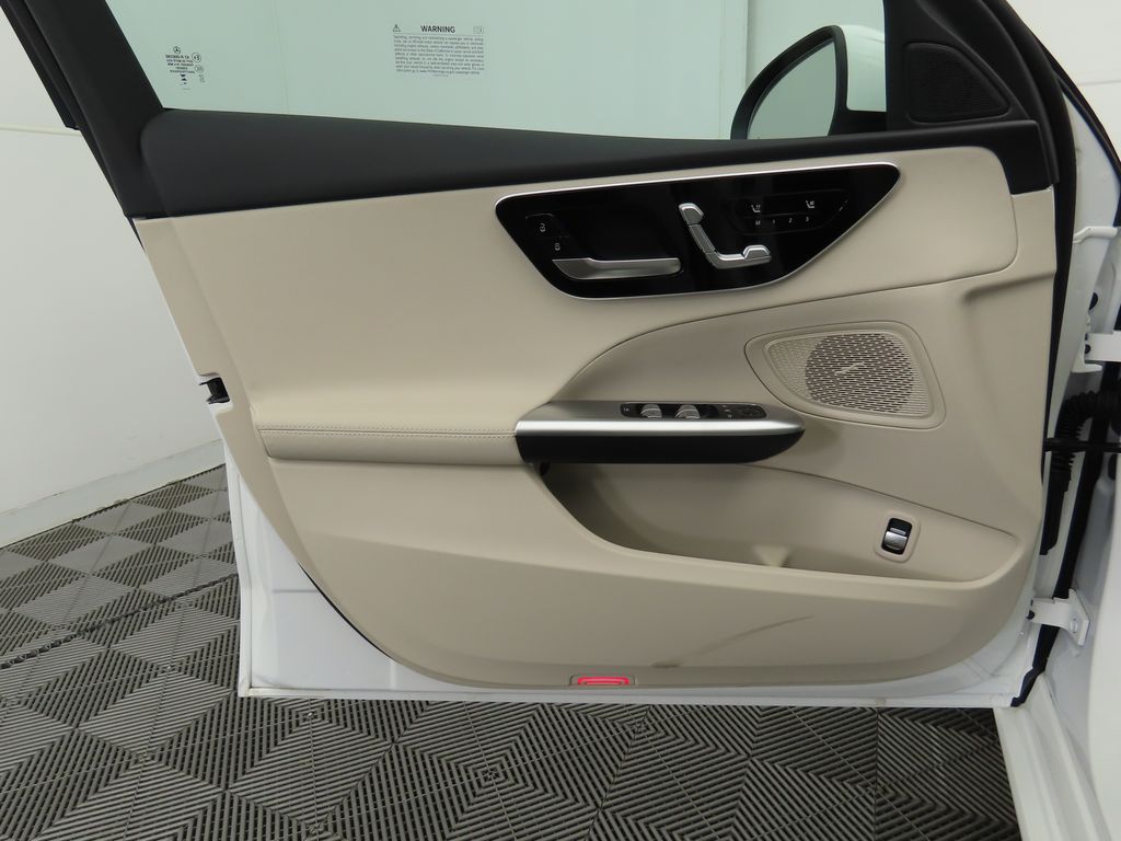 2025 Mercedes-Benz C-Class C 300 25