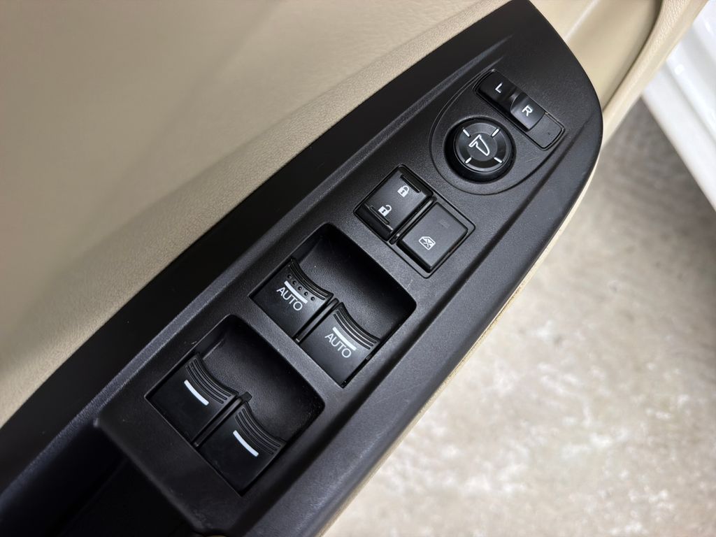 Certified Used 2017  Acura Advance Package image 17