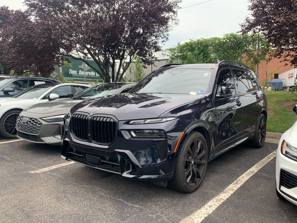Thumbnail: 2024 BMW X7 - 3