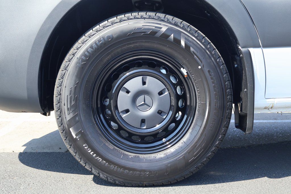 Thumbnail: 2025 Mercedes-Benz Sprinter - 10