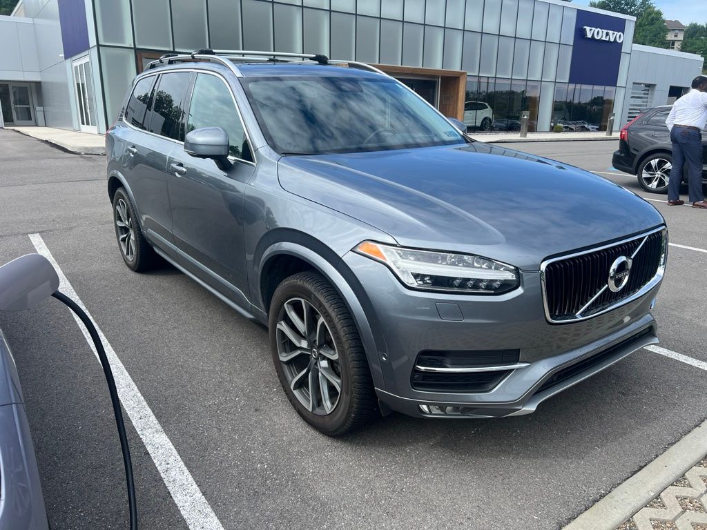 Used 2017 Gray Volvo T6 Momentum image 4