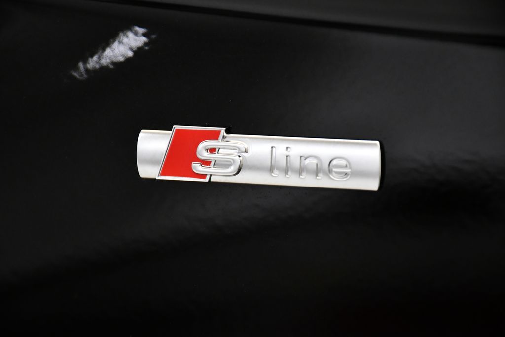 Thumbnail: 2023 Audi Q5 - 11