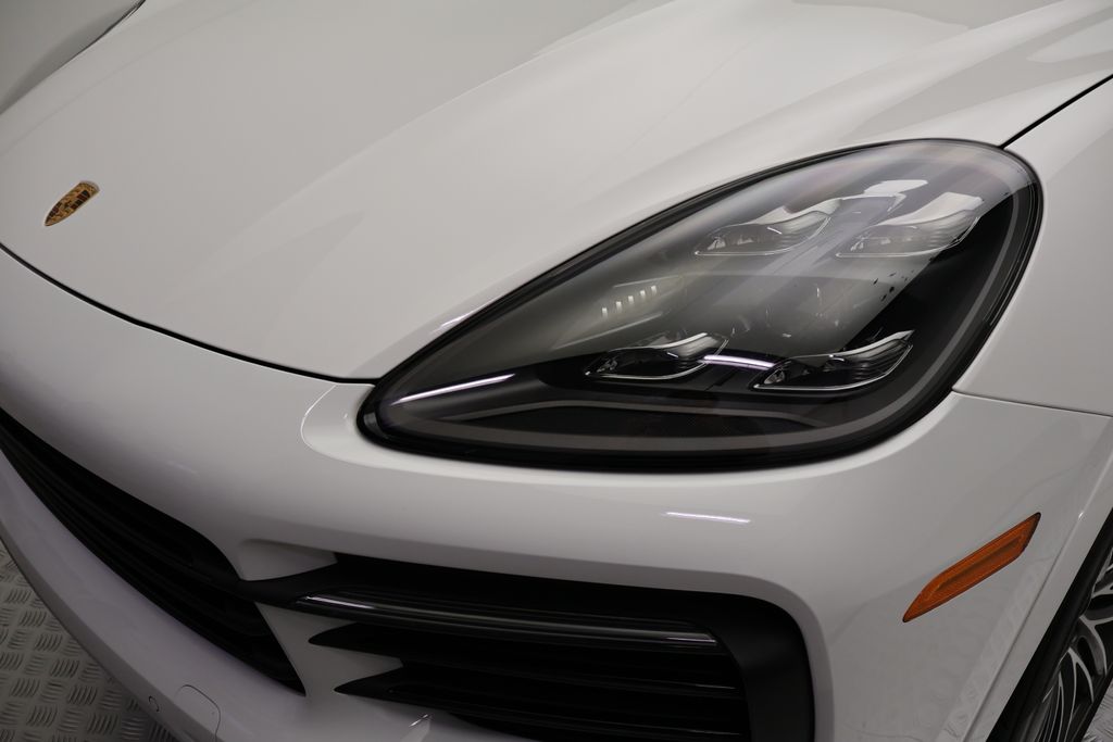 Thumbnail: 2023 Porsche Cayenne - 3