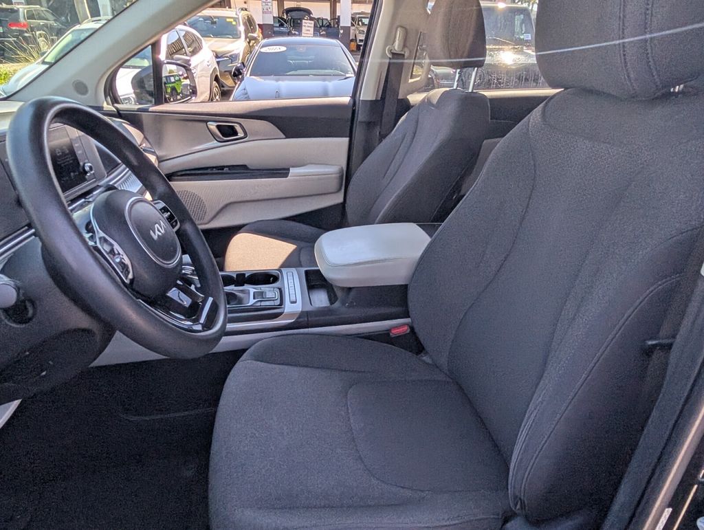 used 2023 Kia Carnival car, priced at $24,998