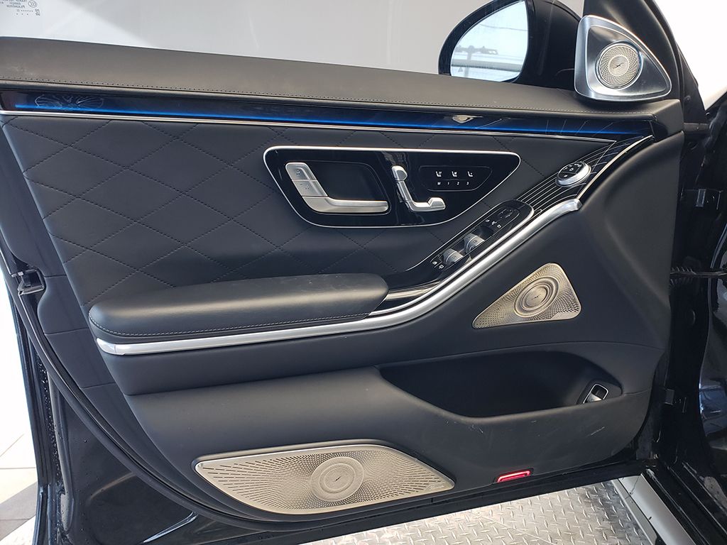 Thumbnail: 2022 Mercedes-Benz S-Class - 9