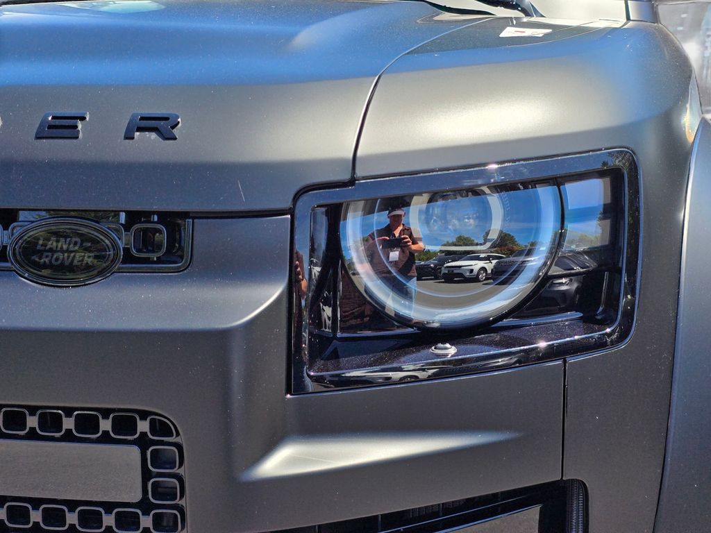 New 2026 Black Land Rover OCTA Black image 31