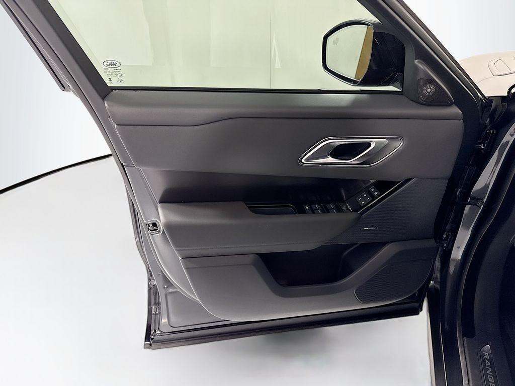 Thumbnail: 2026 Land Rover Range Rover Velar - 26