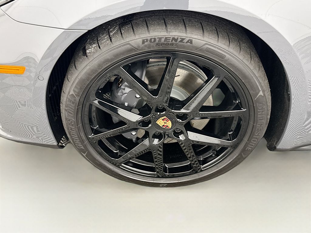 Thumbnail: 2026 Porsche Panamera - 31