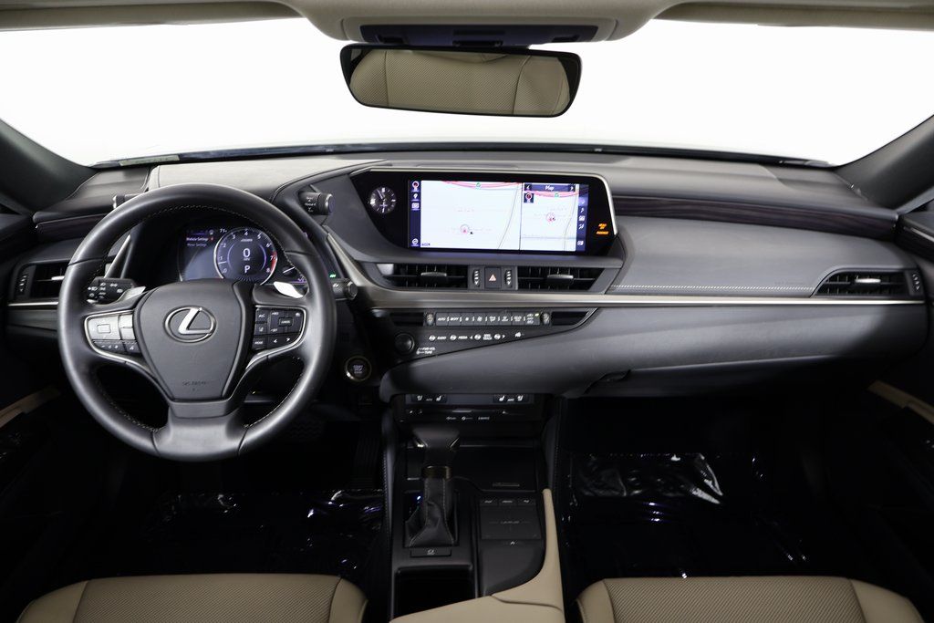 Thumbnail: 2019 Lexus ES - 8