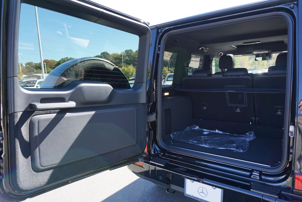 Thumbnail: 2026 Mercedes-Benz G-Class - 17