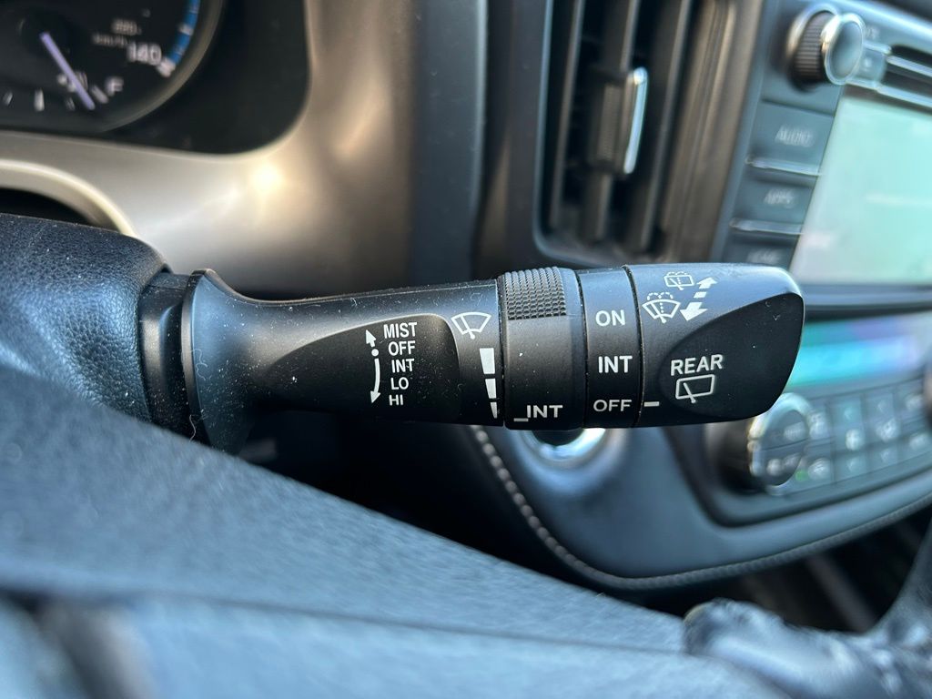 Thumbnail: 2018 Toyota RAV4 - 19