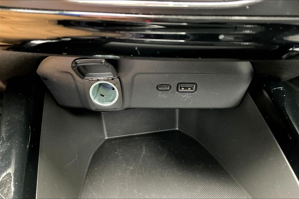 Used 2025 Chevrolet Trax SUV
