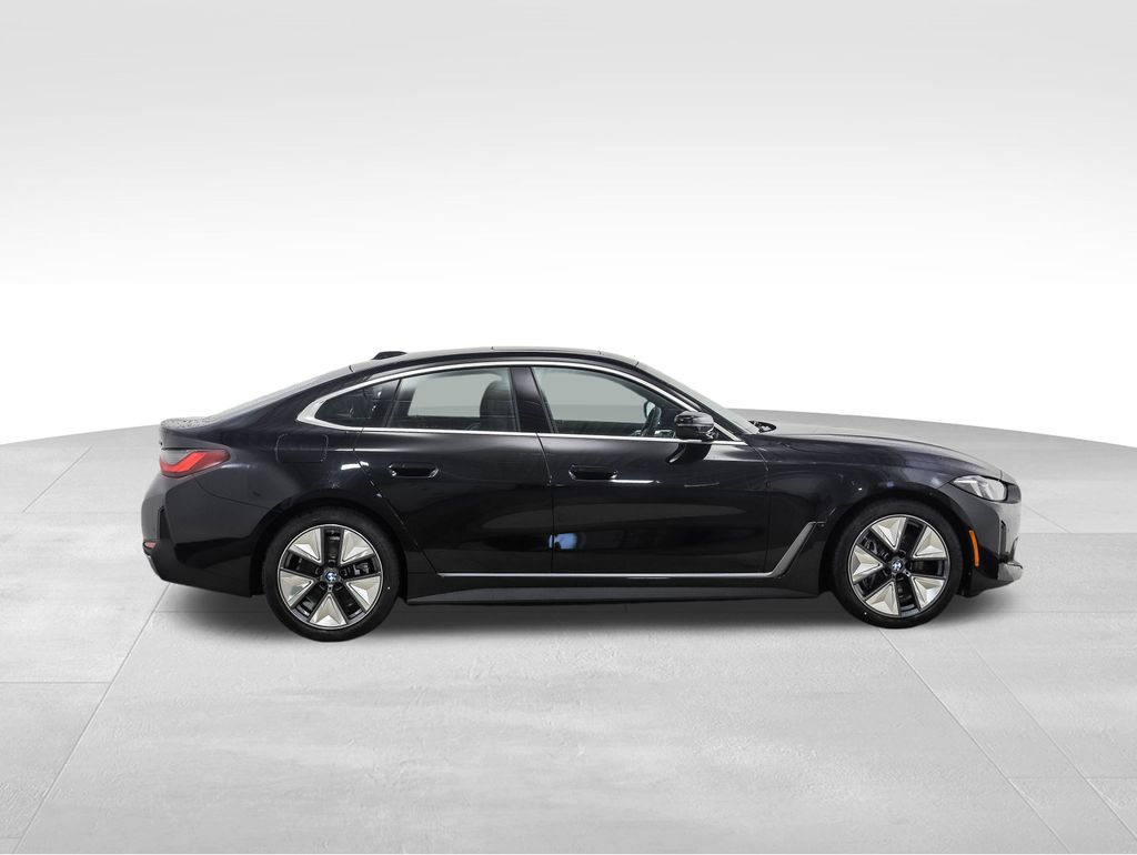 2025 BMW i4 xDrive40 6