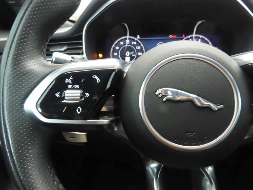 Thumbnail: 2021 Jaguar F-Pace - 11