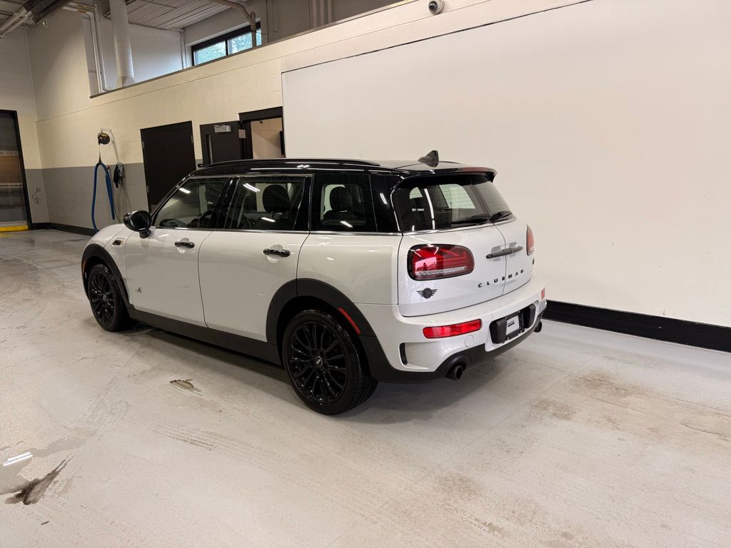 Thumbnail: 2022 MINI Cooper Clubman - 3
