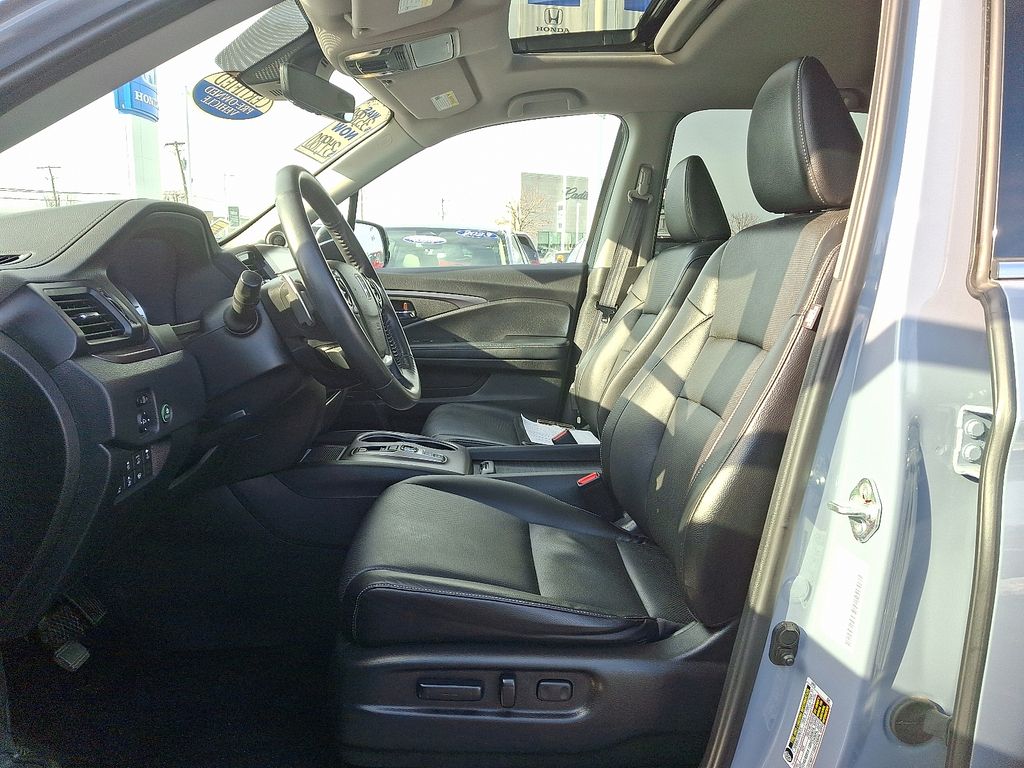 Thumbnail: 2023 Honda Ridgeline - 14