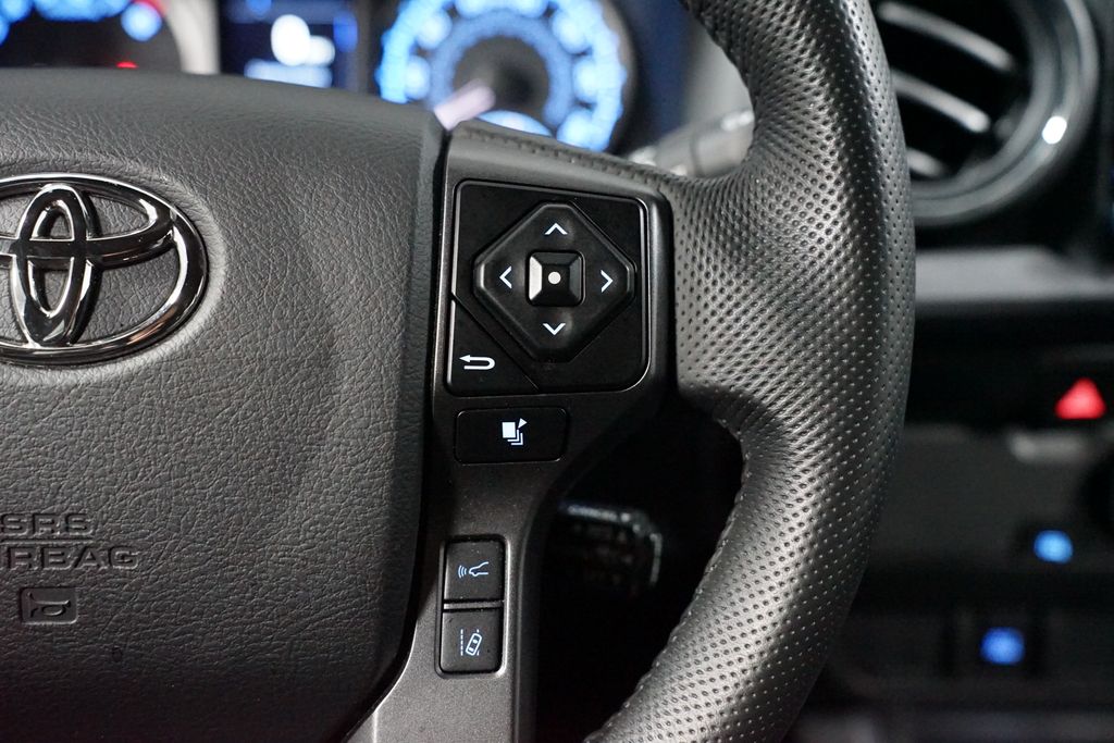 Thumbnail: 2023 Toyota Tacoma - 14