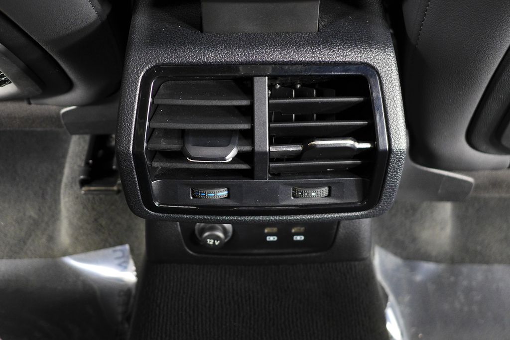 Thumbnail: 2022 Audi Q3 - 24