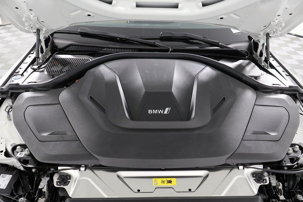 Thumbnail: 2026 BMW i4 - 9