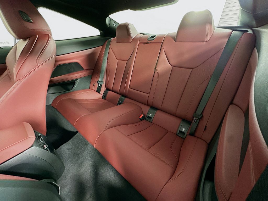 Thumbnail: 2025 BMW 4 Series - 25