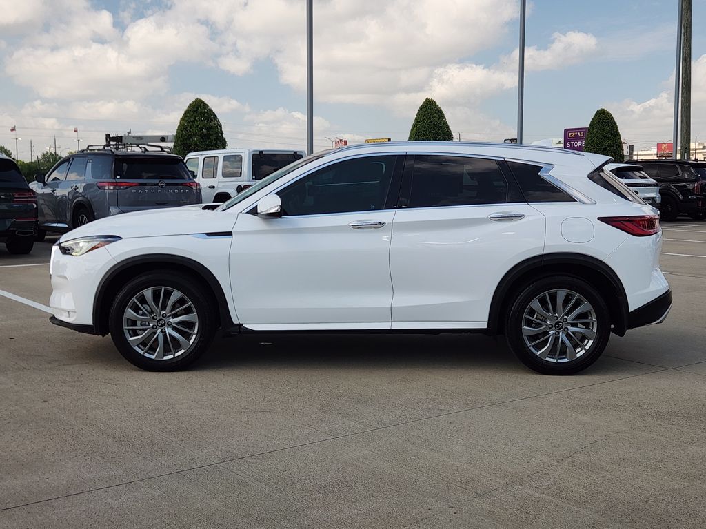 2023 INFINITI QX50 LUXE White at South Houston Nissan