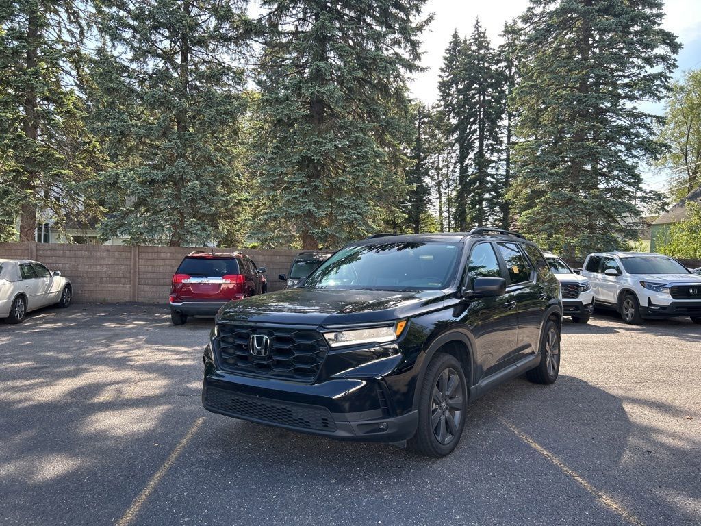 2025 Honda Pilot Sport AWD's photo