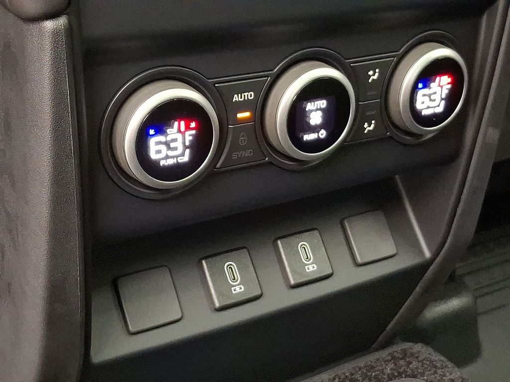 Thumbnail: 2026 Land Rover Defender - 7