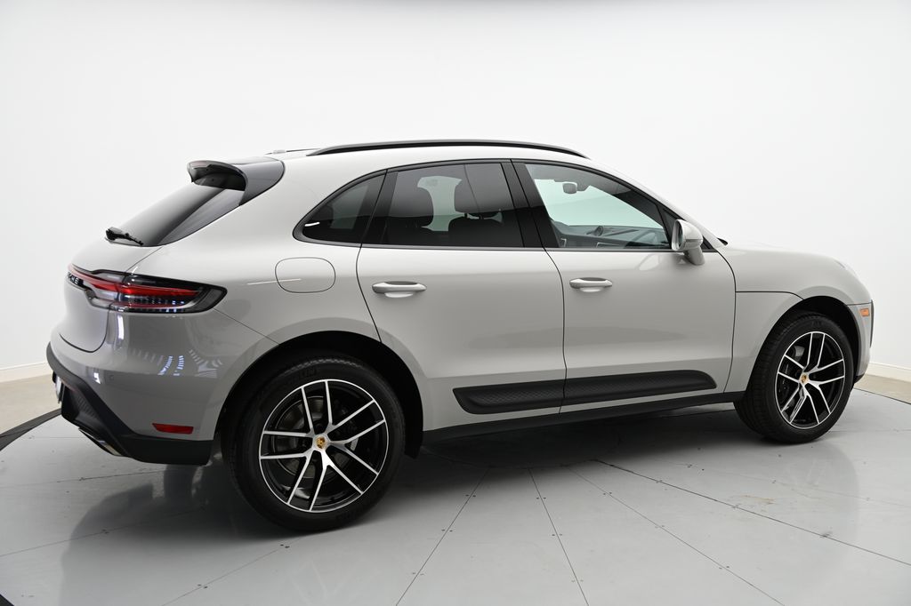 2024 Porsche Macan  4