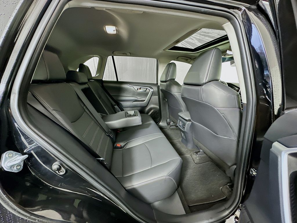 Thumbnail: 2025 Toyota RAV4 - 27