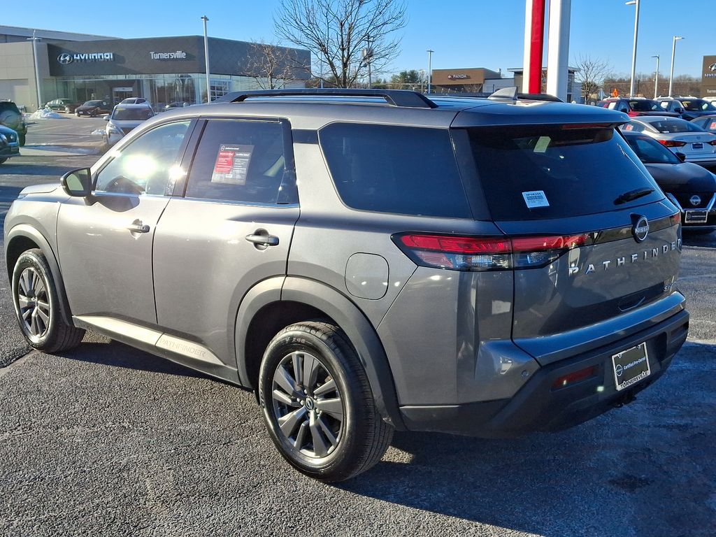 2023 Nissan Pathfinder SV 4