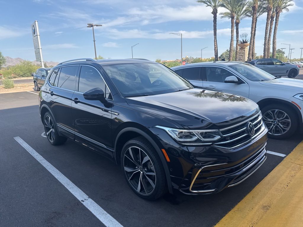 2023 Volkswagen Tiguan SE R-Line 3