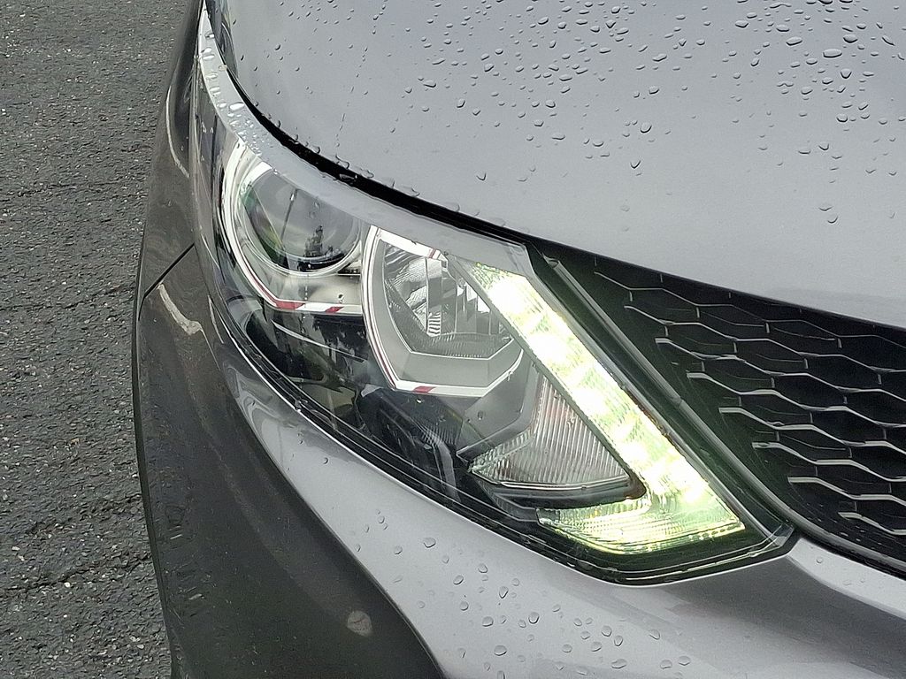 Thumbnail: 2019 Nissan Rogue Sport - 9