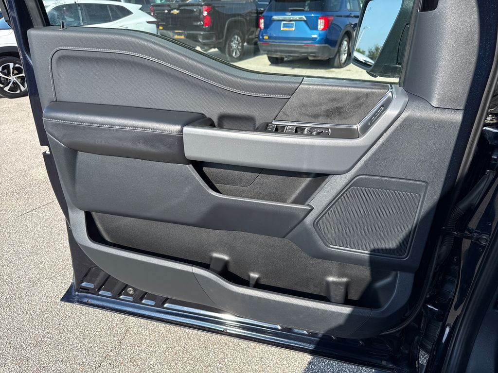 Certified Used 2025 Blue Ford XLT image 13