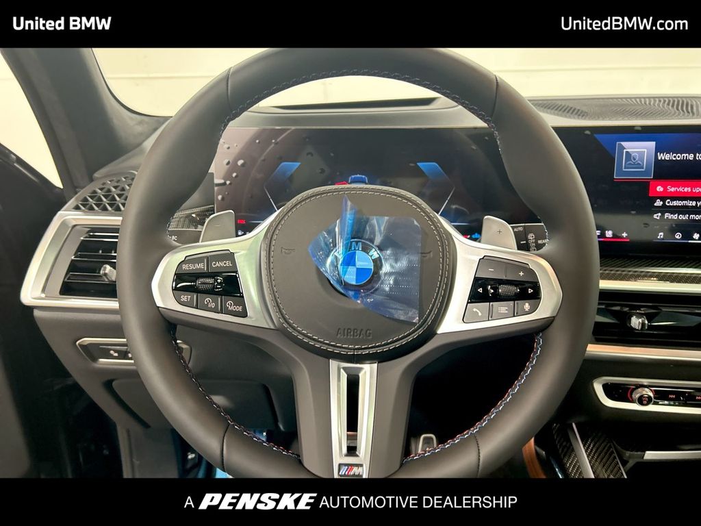 2026 BMW X7 M60i 14