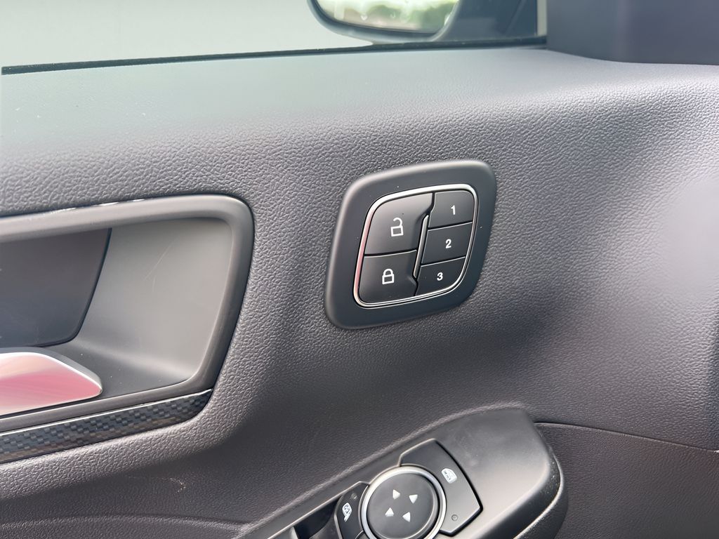 2025 Ford Escape Hybrid