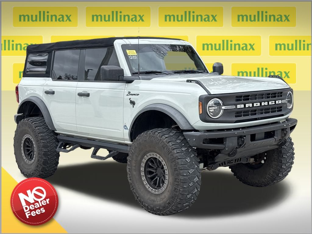 2022 Ford Bronco 4-Door Black Diamond's photo