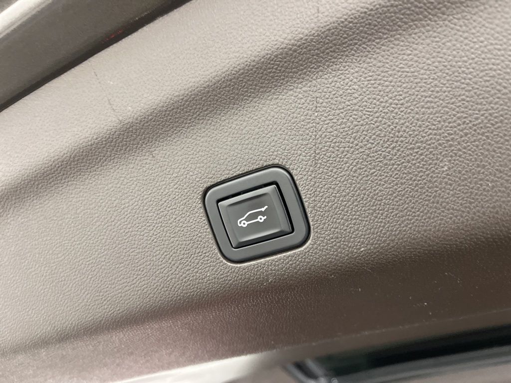 Thumbnail: 2021 Chevrolet Tahoe - 14