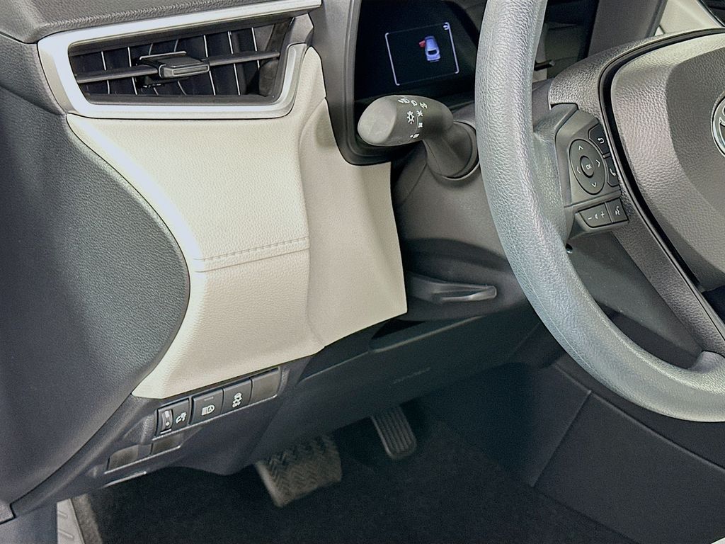 Thumbnail: 2026 Toyota Corolla Cross - 10