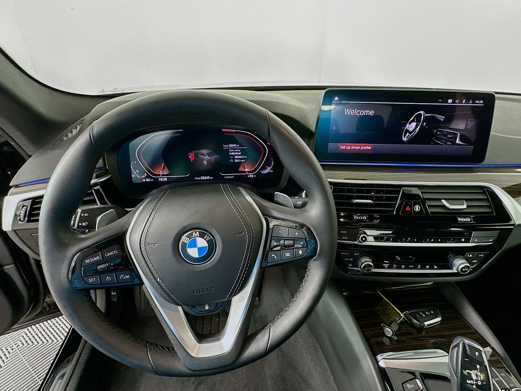 Thumbnail: 2022 BMW 5 Series - 11