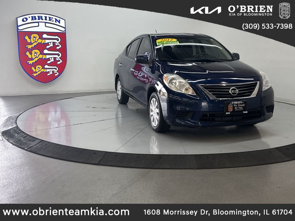 2012 Nissan Versa 1.6 SV   