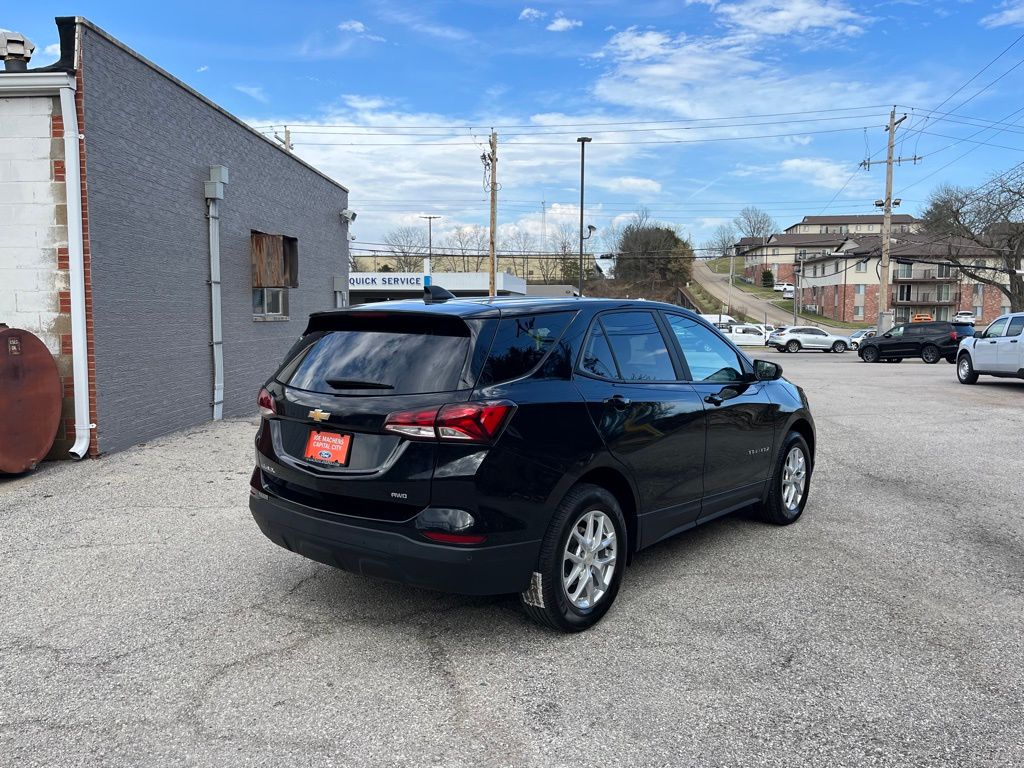 View vehicle photo 6