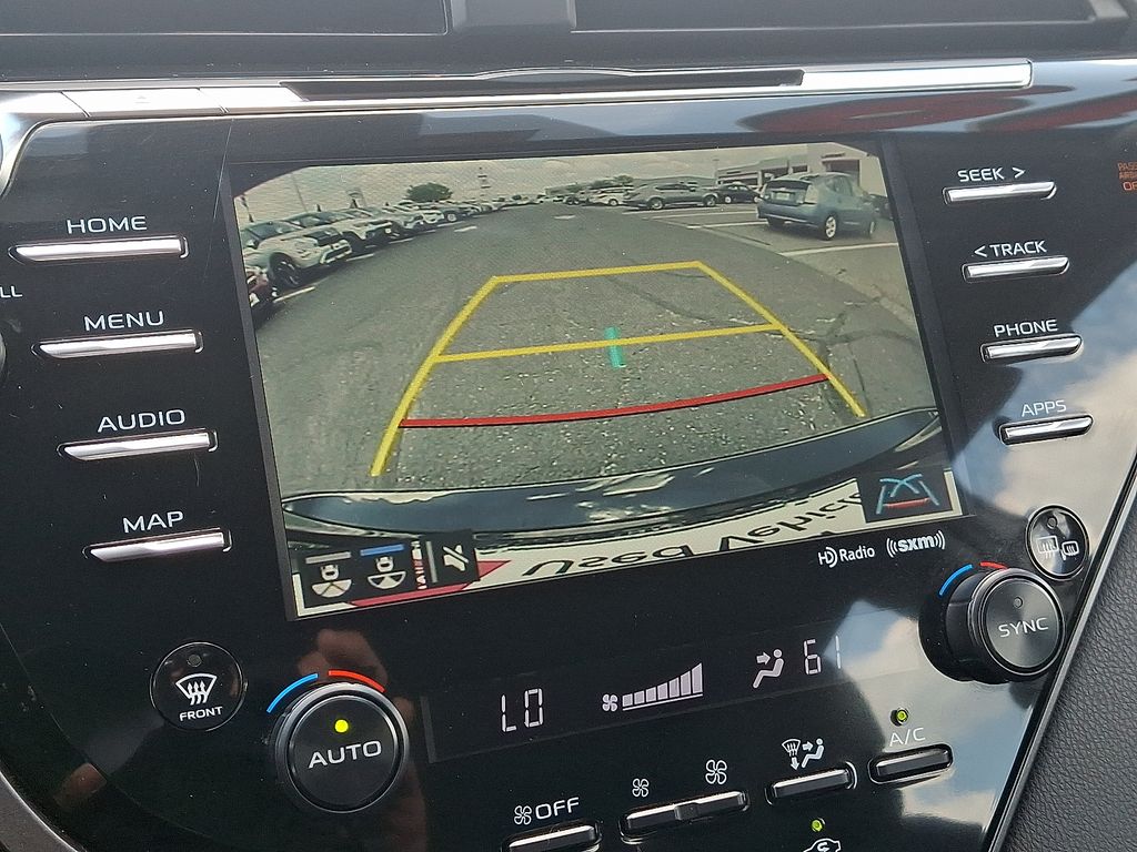 Thumbnail: 2019 Toyota Camry - 17