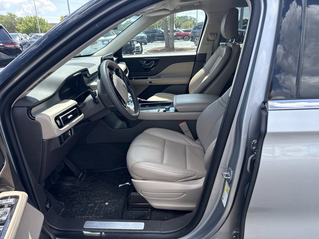 2023 Lincoln Aviator Standard