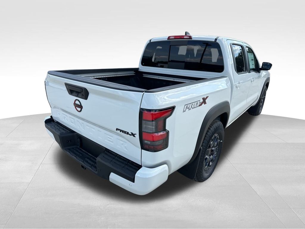 2024 Nissan Frontier PRO-X 8