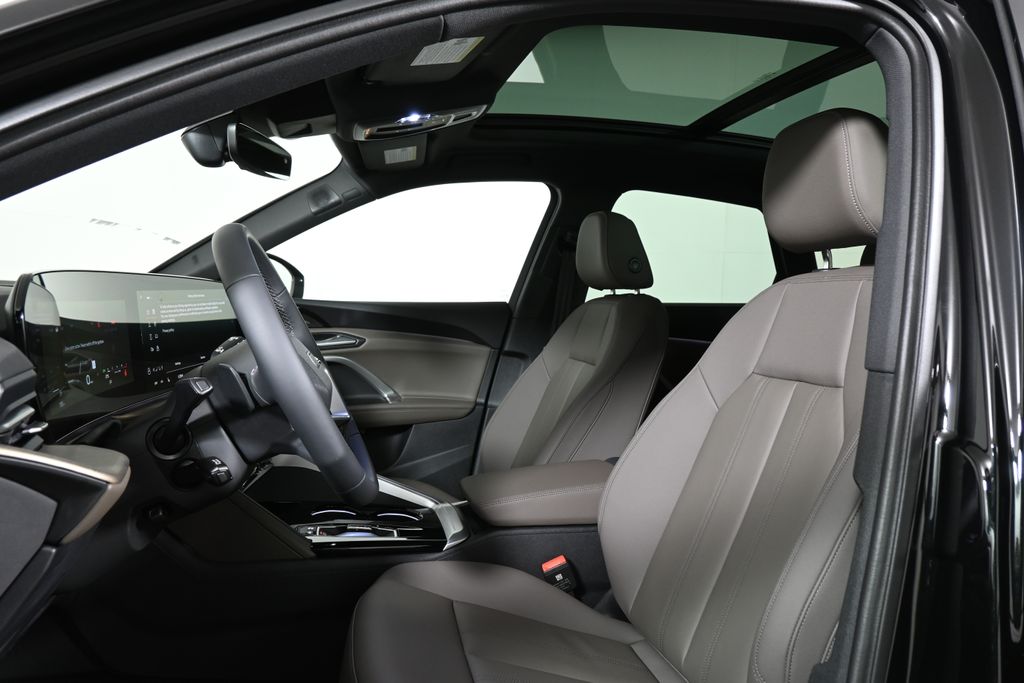 Thumbnail: 2025 Audi Q5 - 13