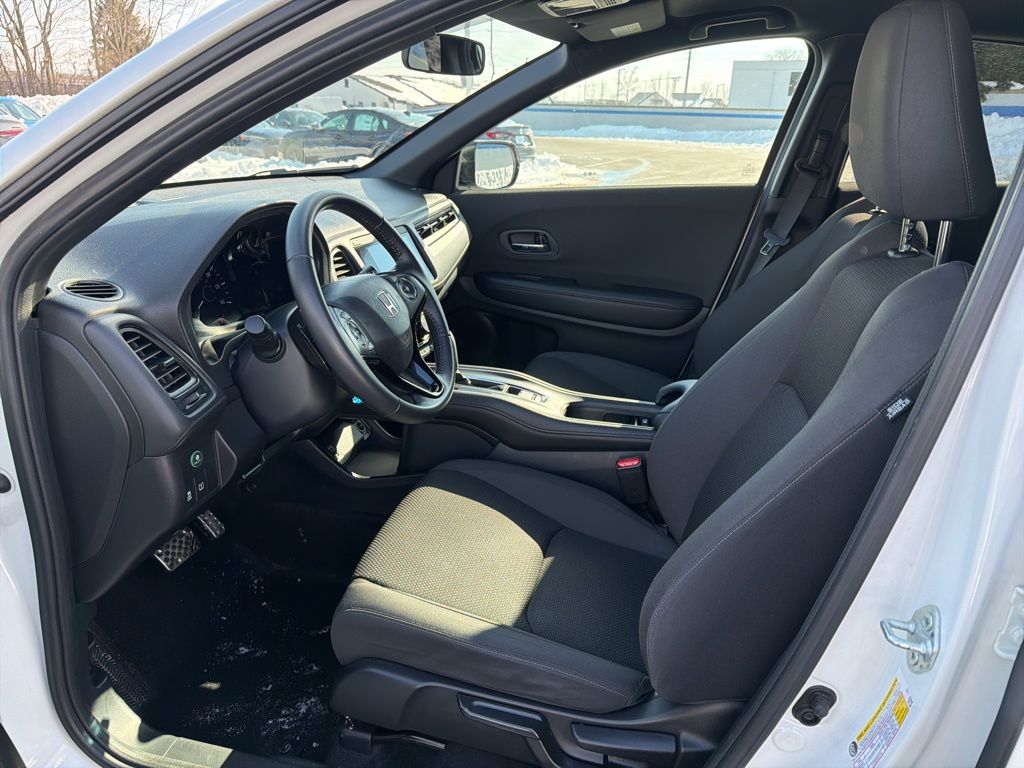 Thumbnail: 2021 Honda HR-V - 18