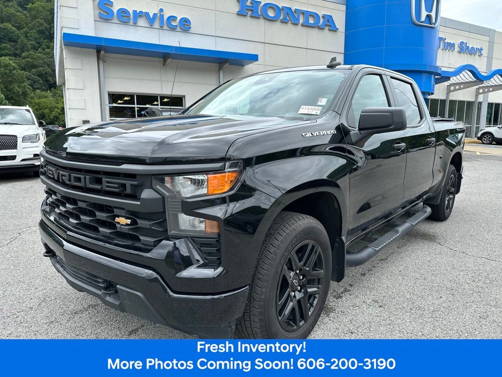 Black 2024 Chevrolet Silverado 1500 Pickup Truck Four-Wheel Drive 8-Speed Automatic